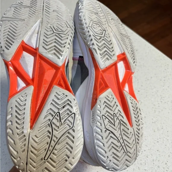 Diadora White and Pink pickleball Shoes - Picture 5 of 8